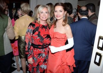 Martin And Jean Shafiroff Host Thanksgiving Cocktails In Honor Of Mission Society Of NYC