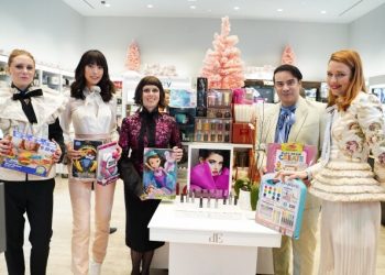 Victor dE Souza Hosts Cirque Du Holidays Toy Drive In Support Of New York Society For Prevention Of Cruelty To Children
