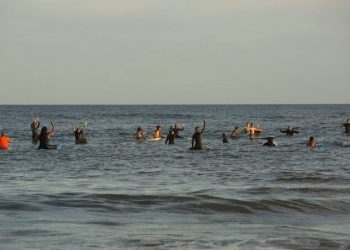 Siblings Organize Amagansett Paddle Out