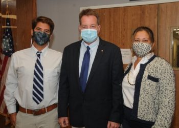 Jerry Larsen Sworn In As East Hampton Village Mayor