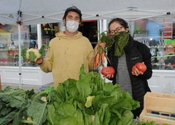Shoppers Enjoy East End Favorites At The East Hampton Farmers Market