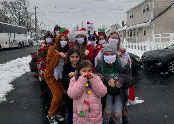 KiDS NEED MoRE Host 6th Annual HoLiDAY CHEER BUS ELF RiDE