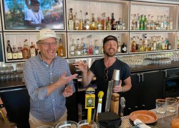 Chatterbox: “Breaking Bad” Stars Aaron Paul And Bryan Cranston Make The Rounds In Montauk