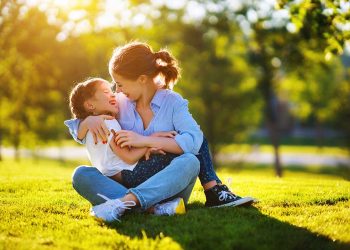 INTERVIEW: Tanish Lindsay And Melissa Berman Talk Good News: MOMS