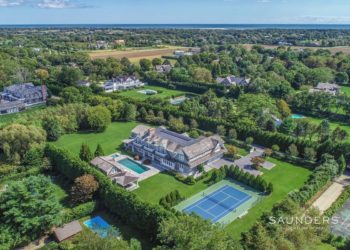 An Exceptional Estate in Bridgehampton South