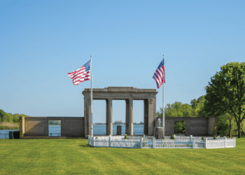 2021 Veterans Day Parade and Service in Southampton