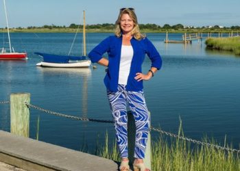 Palm Beach Meets the Hamptons at this Palatial Waterfront Estate