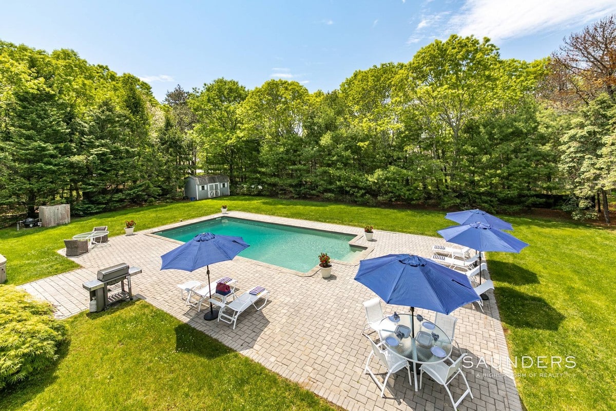 Intriguing Location in Wainscott - Hamptons.com