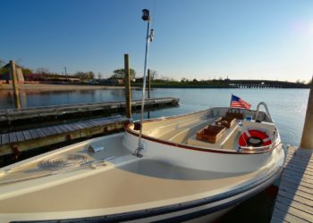 Premium Water Taxi Service Le Launch, Private Passage by Sea