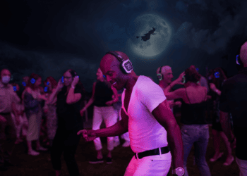 Guild Hall’s Social & Spooky Silent Dance Party