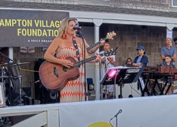 FOUR TRACK / NANCY ATLAS (8/2/22) Live at Main Beach, East Hampton