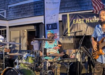DIRTY ORGANIC/RUM PUNCH MAFIA (8/30/22) Live at Main Beach, East Hampton