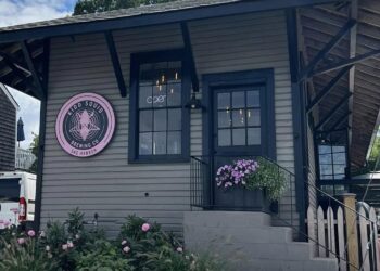 Grab a Beer and Catch Up with Friends at Kidd Squidd Brewing Company