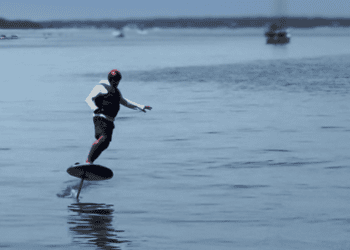 Learning How to E-Foil with Paddle Diva