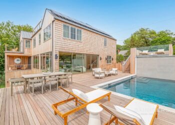 A Glimpse Inside…Hamptons Waterviews on Four Floors