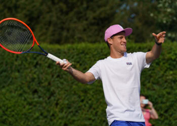 Tennis Star Diego Schwartzman Successfully Leads Tennis Clinic to Support Maccabi USA in Bridgehampton