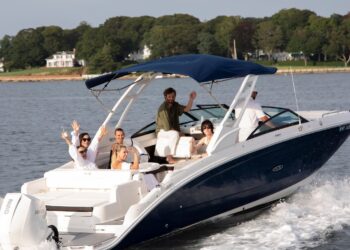 Canoe Place Inn Welcomes Yacht Hampton to Canoe Place Marina