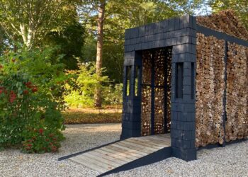 Enjoy the Warmth of Community This Fall at LongHouse