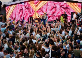 Surf Lodge × MALIBU Hosts Hamptons Summer Send-Off with Shaggy & Wyclef Jean