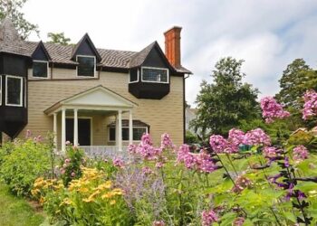 Discover Hamptons History with East Hampton Historical Society’s Guided Tours