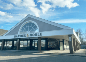 I’m Loving Barnes and Noble in Bridgehampton