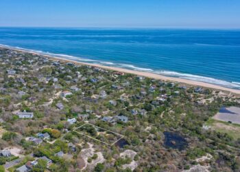 Famed Artist’s Retreat Hits the Market in the Amagansett Dunes