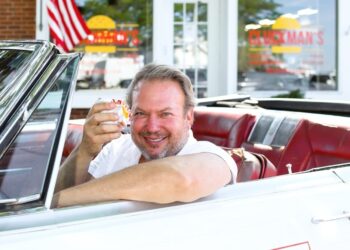 Cluckman’s Opens in Sag Harbor