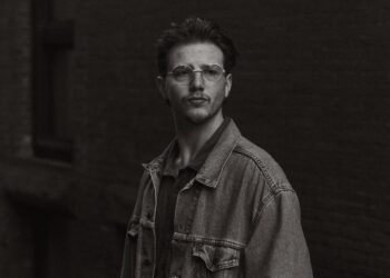 Wreathed in Words: An Evening of Music and Poetry with August Gladstone