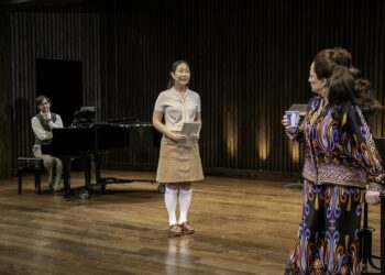 Review: “Master Class” Leaves Audience Standing and Cheering at Bay Street