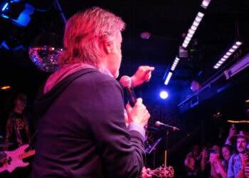 Talk About an Encore, Paul McCartney Suprise Performance in the Hamptons