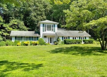 Hamptons Real Estate Market Data – Week of 11/12/2024