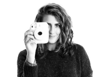 The Art of Authenticity: Roxanne White Studios Launches in the Hamptons