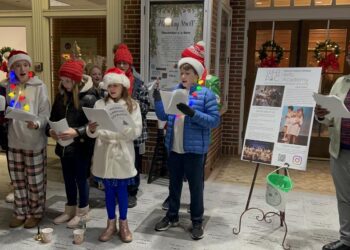 Westhampton Beach’s Fourth Annual Holiday Stroll: A Night of Shopping, Caroling, and Community Cheer