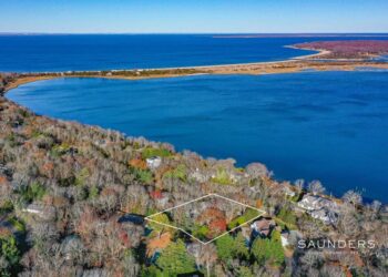 Hamptons Real Estate Market Data – Week of 12/31/2024