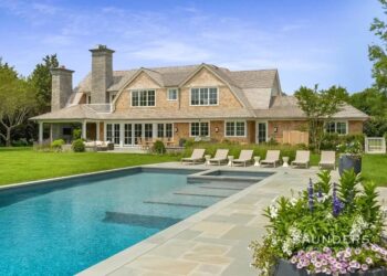 Bridgehampton South Estate – Available Short Term Summer 2025