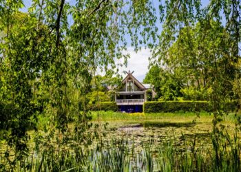 Where Art & Nature Intersect: LongHouse Reserve, An Interview with Director Carrie Rebora Barratt