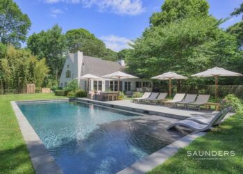 Sagaponack Modern Farmhouse