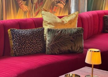 Golden Age Glamour Revived at the Sunset Theater