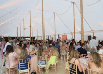 Hannah Berner and Des Bishop to Host the Southampton Animal Shelter Foundation’s 16th Unconditional Love Gala!