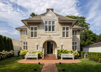 Rolex Expands East: London Jewelers Debuts Boutique in East Hampton