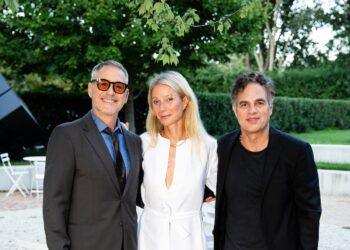 Robert Downey Jr., Mark Ruffalo, Julianne Moore, and More at The Center at West Park’s Reading of All The President’s Men