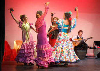 Opera Star Ashley Galvani Bell Talks Divaria Opera, Career Highlights, and Bay Street Theater Show