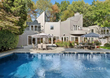 An Elevated Enclave with Pool & Tennis