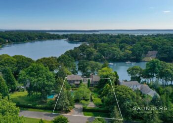 Chic, Renovated Waterfront with Private Dock