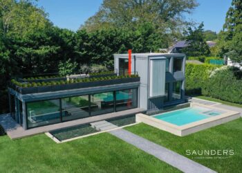 A Legacy of Light & Leisure: The Architectural Identity at 13 Egypt Lane