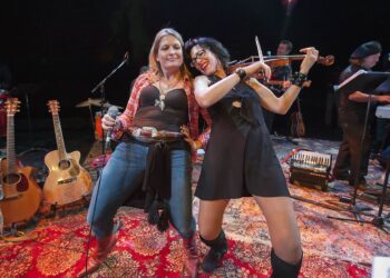 Nancy Atlas’ Fireside Sessions are Back at Bay Street!