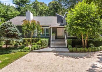 Hamptons Real Estate Market Data – Week of 3/​24/2026