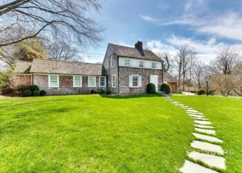 5 Hook Pond Lane: Privacy of a Village Home, Service of The Hedges East Hampton