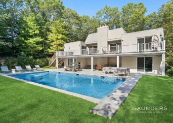 Private and Perfectly Located 4-Bedroom East Hampton Home