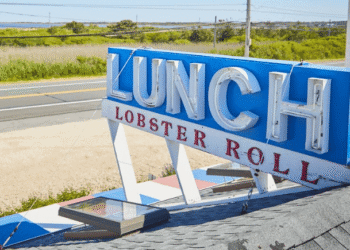 LUNCH Lobster Roll Opens for 2026 Season